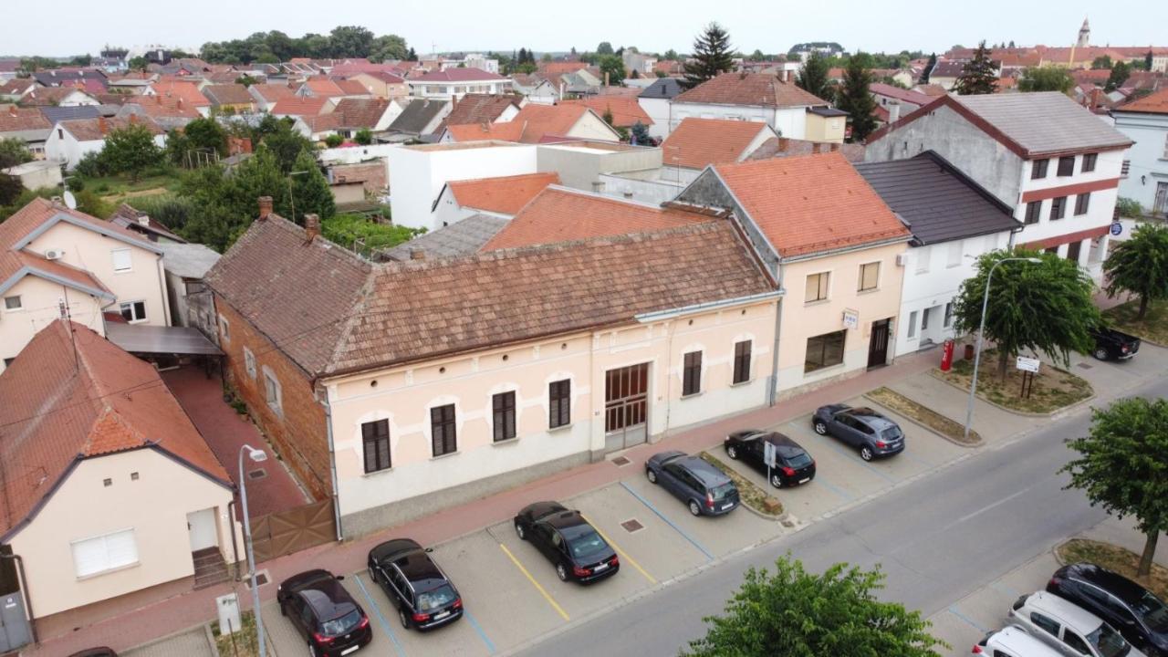 Sobe Dakovacki Vezovi Hotel Dakovo Exterior photo